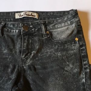 📣True Freedom Jeans✨